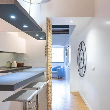 아파트 Delightful Apartment-rome Center *